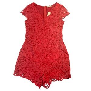 Miami NWT Lace Crochet Floral Romper Size Medium  Red Vacation Summer Francescas